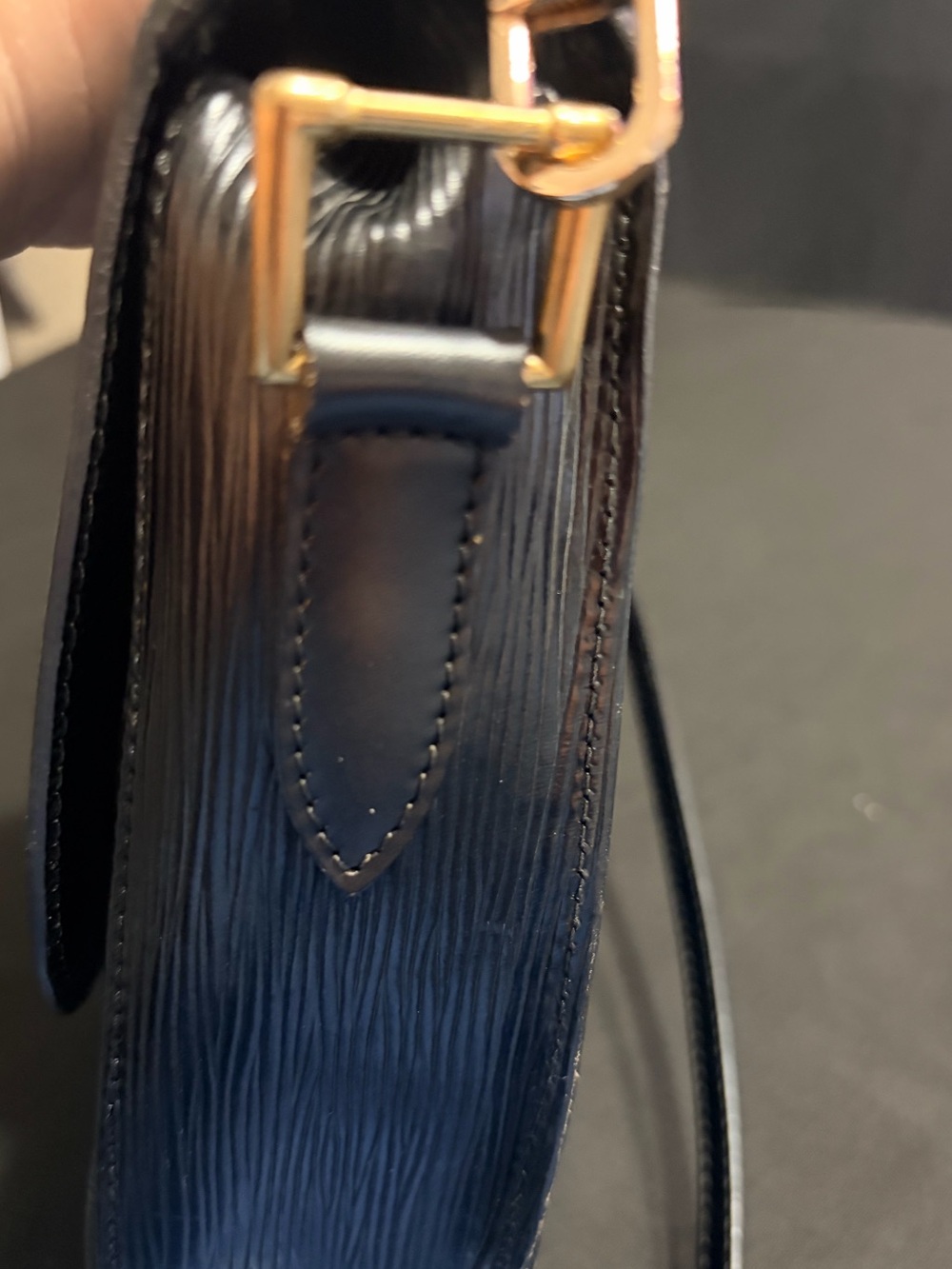 Louis Vuitton Black Epi Leather Crossbody St Cloud Bag (large size) Great Condit - Picture 11 of 13